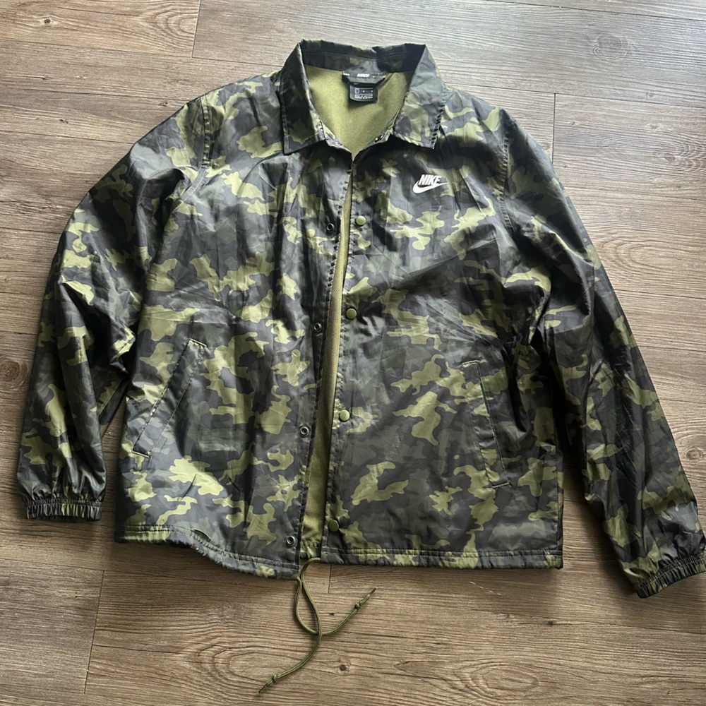 Nike Camo Woven Windbreaker Button Jacket